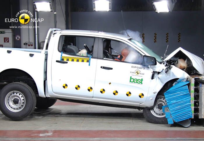 To νέο Ranger έχει υψηλό επίπεδο παθητικής ασφάλειας, αφού είναι το πρώτο όχημα του είδους με 5 αστέρια στο EuroNCAP.